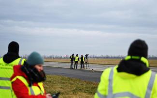 Flight tests with re­al and vir­tu­al drones